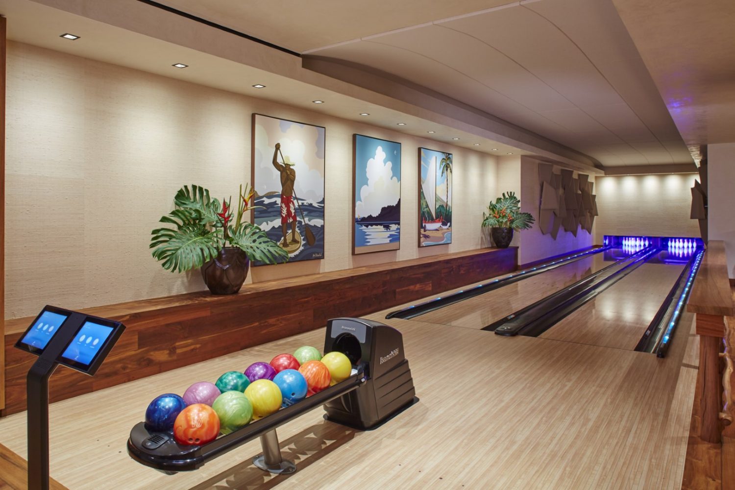 Malie Residence Bowling Alley - Philpotts Interiors